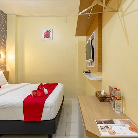 Hotel Reddoorz Near Dino Park Malang Exteriér fotografie