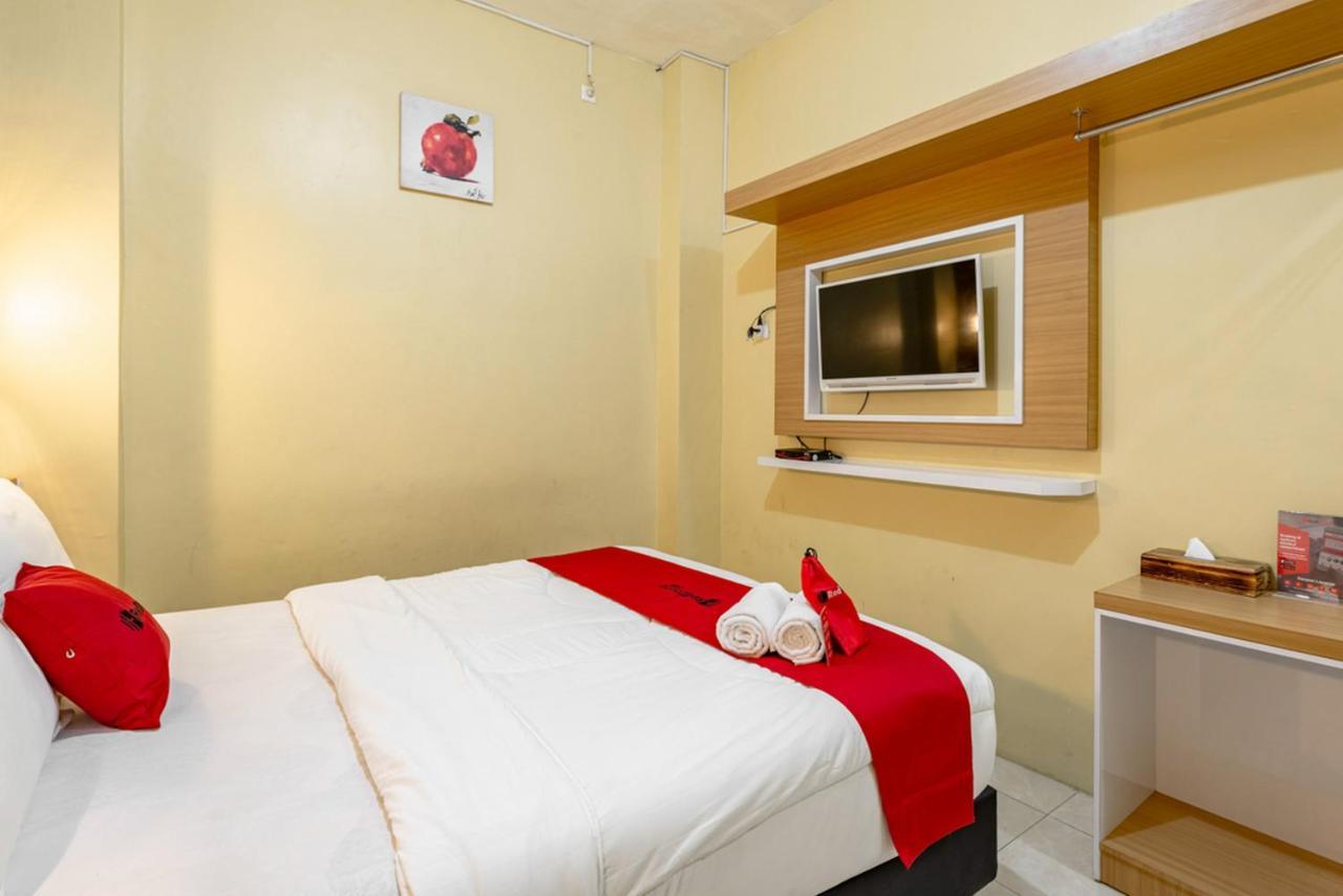 Hotel Reddoorz Near Dino Park Malang Exteriér fotografie