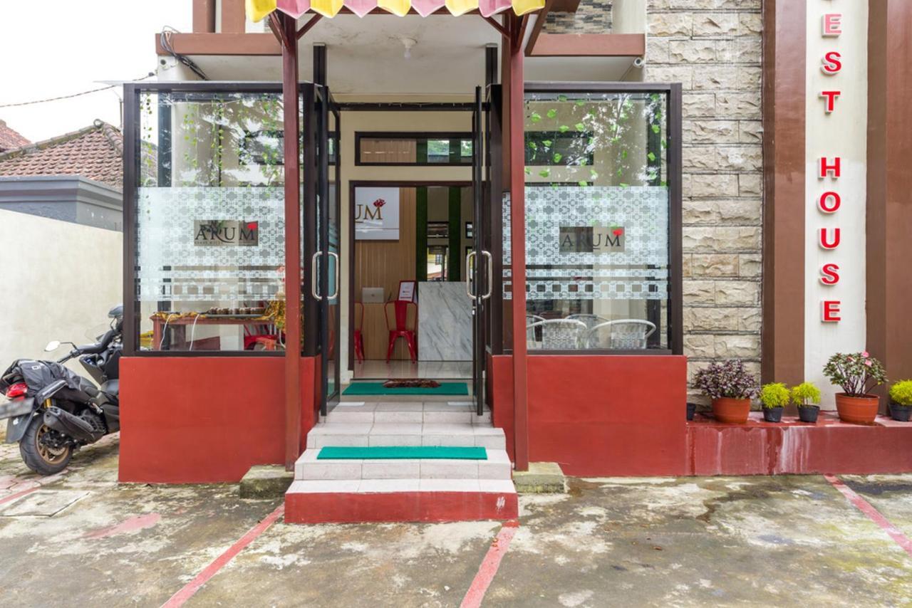 Hotel Reddoorz Near Dino Park Malang Exteriér fotografie