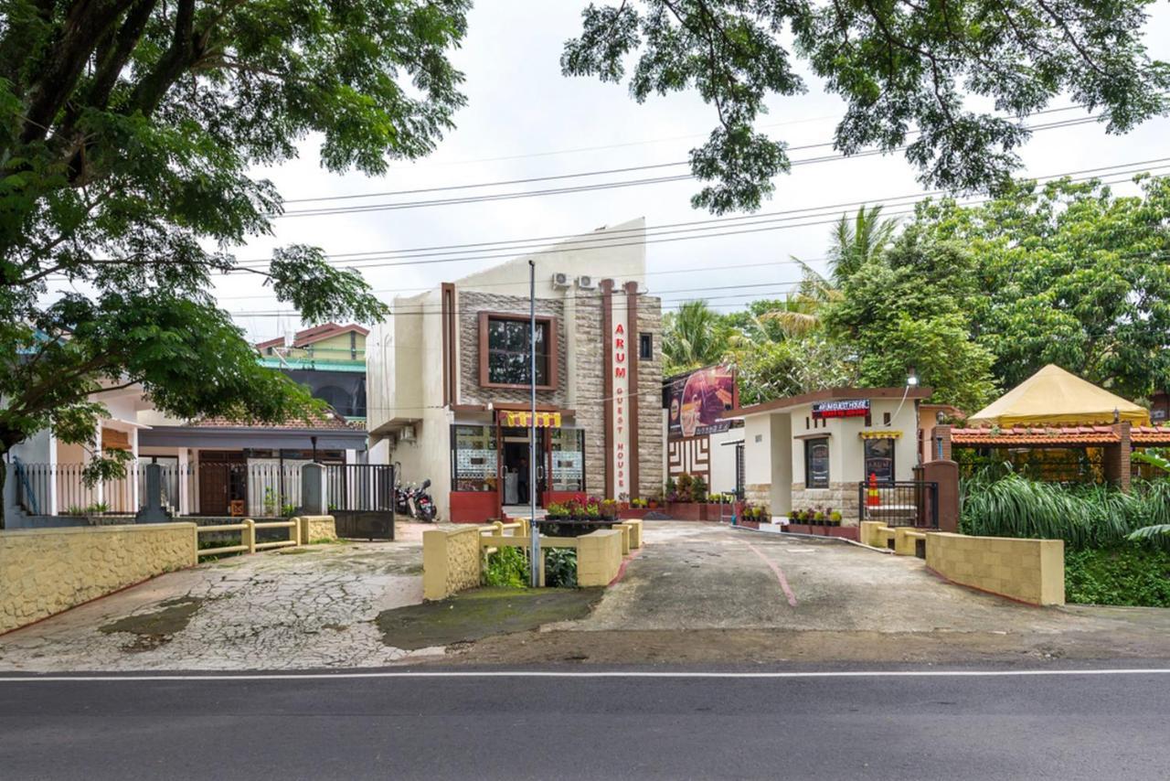 Hotel Reddoorz Near Dino Park Malang Exteriér fotografie